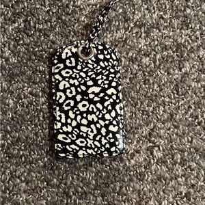 NWT brand new, never used black and white Vera Bradley Luggage Tag